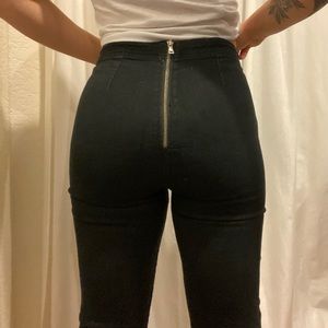 Black pants- cropped flare cut